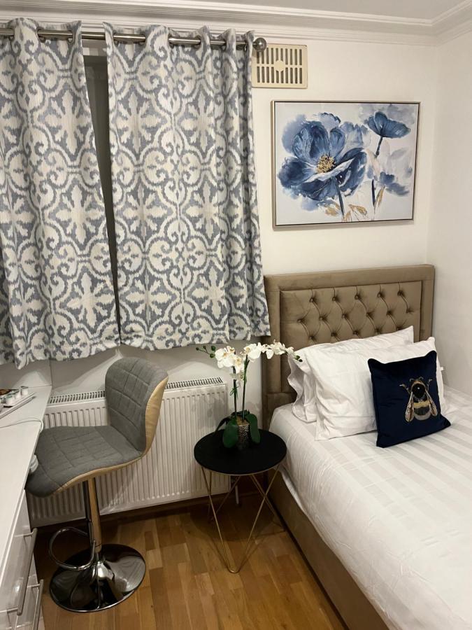 Tj Homes - Double Room With Single Bed - 3 Min To Tube Station - London Ruislip Esterno foto