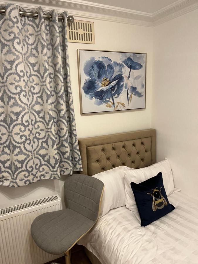 Tj Homes - Double Room With Single Bed - 3 Min To Tube Station - London Ruislip Esterno foto